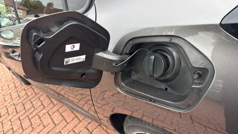 Peugeot 208 1.2 PureTech 100 Allure 5dr Petrol Hatchback